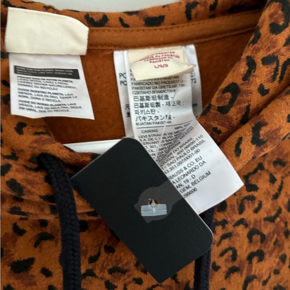 Levi's laundry day hoodie in leopard brown - Picture 8 of 8